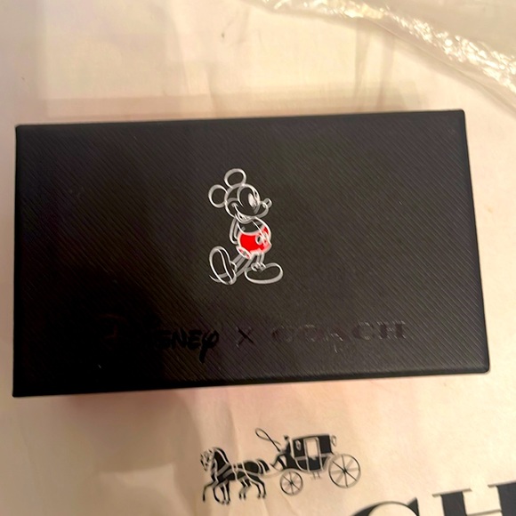 Coach Keychain - Picture 7 of 7